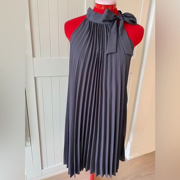 C'est Moi Dresses & Skirts - C'est Moi Pleated Dress, Grey, Halter, Bow Neckline, Mini, Women's (US S)